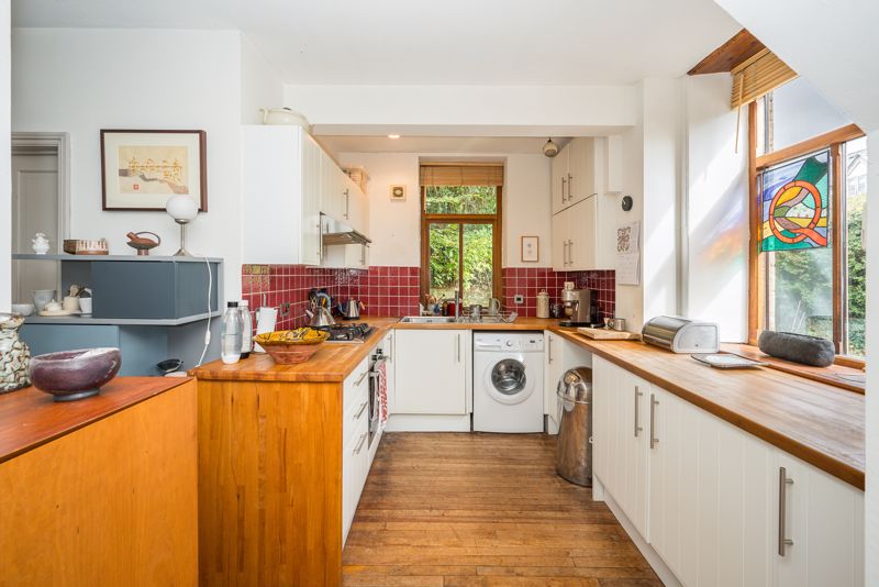 Kitchen- click for photo gallery